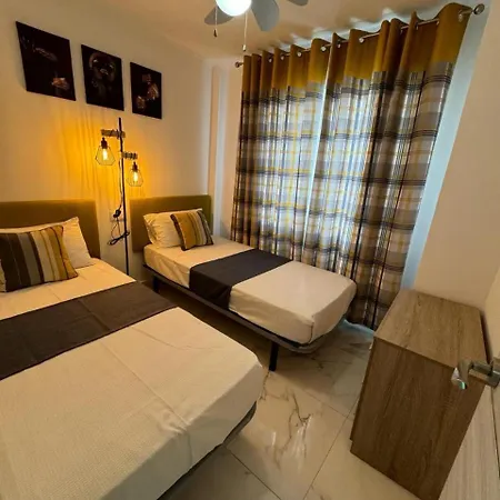Luxury 3 Bedroom 20m From *