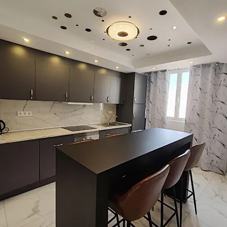 Apartman Luxury 3 Bedroom 20m From